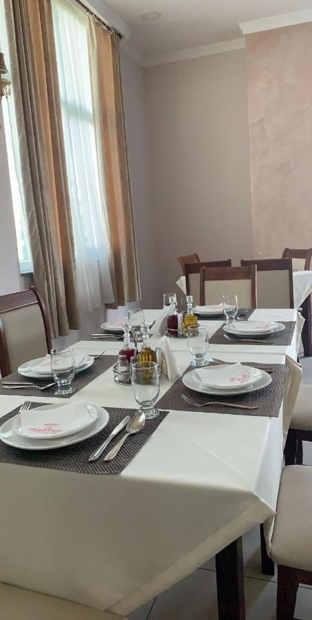 Hotel Prestige Струга Екстер'єр фото