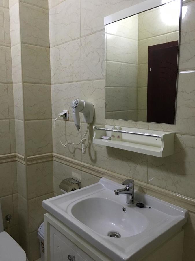 Hotel Prestige Струга Екстер'єр фото